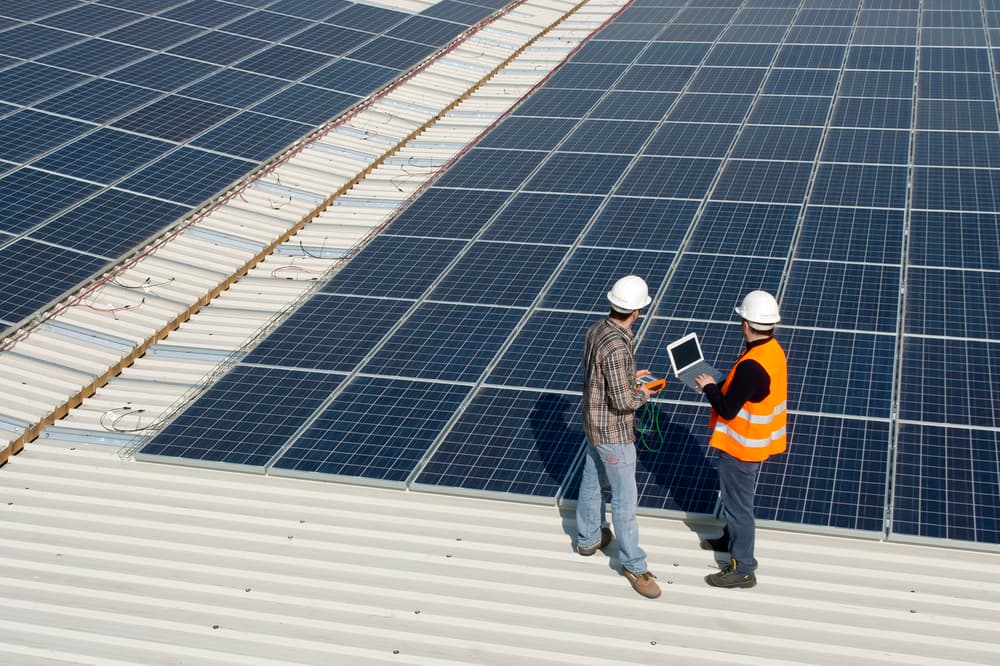 Location de toiture photovoltaïque - revenus et tarifs 2025